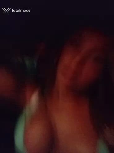 Acompanhante mulher trans loira (o) de olhos castanhos - Amanda Julha Paz