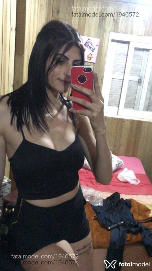 Acompanhante mulher trans morena (o) de olhos castanhos em Torres - Júlia