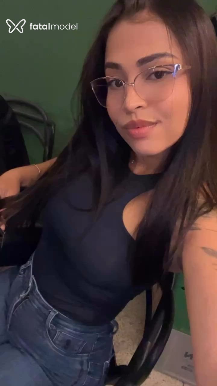 Acompanhante mulher morena (o) de olhos castanhos em Imperatriz Acompanhante mulher morena (o) de olhos castanhos em Imperatriz - Adrii