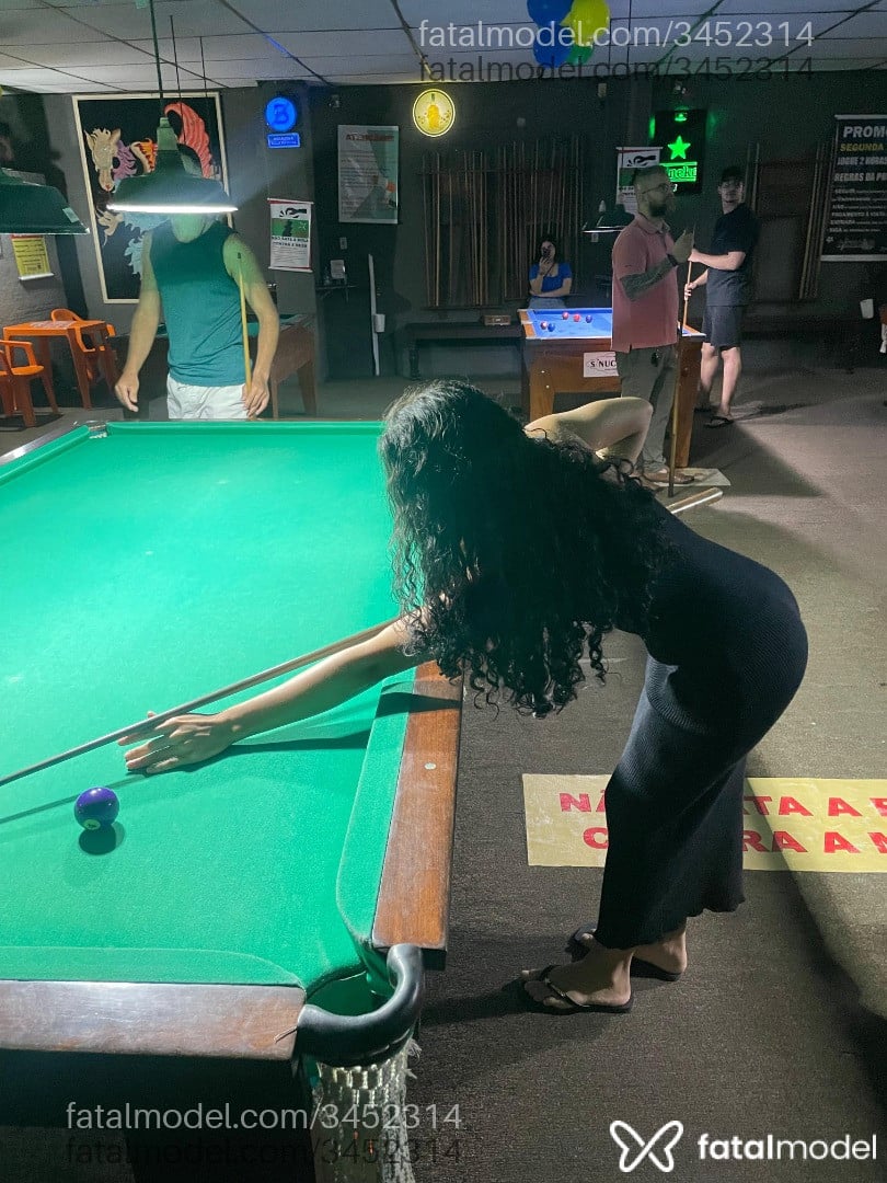 Acompanhante mulher com cabelo castanho de olhos castanhos em Manaus - Maya Saint