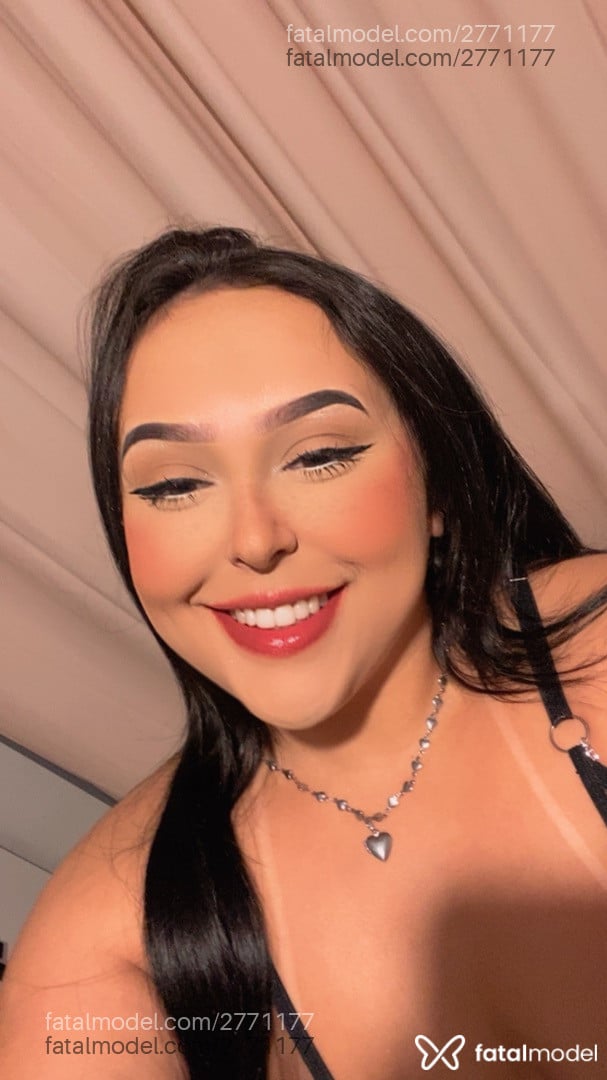 Acompanhante mulher morena (o) de olhos pretos em Joinville - Letícia Lopes
