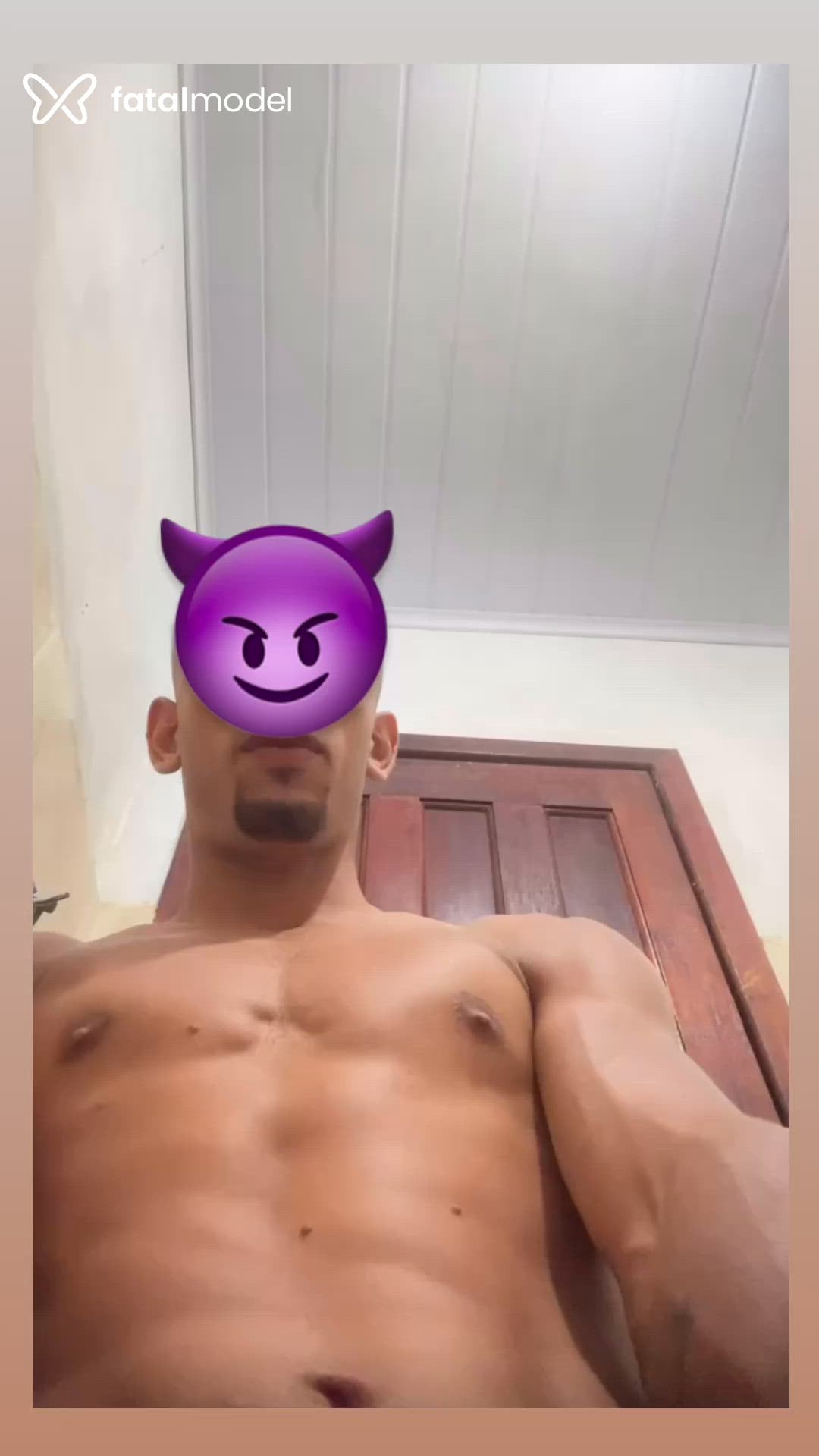 Acompanhante homem com cabelo castanho de olhos verdes em Niterói - Gabriel