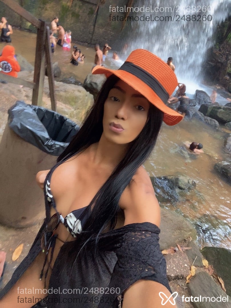 Acompanhante mulher trans morena (o) de olhos pretos - Isah Lopes Acompanhante mulher trans morena (o) de olhos pretos - Isah Lopes
