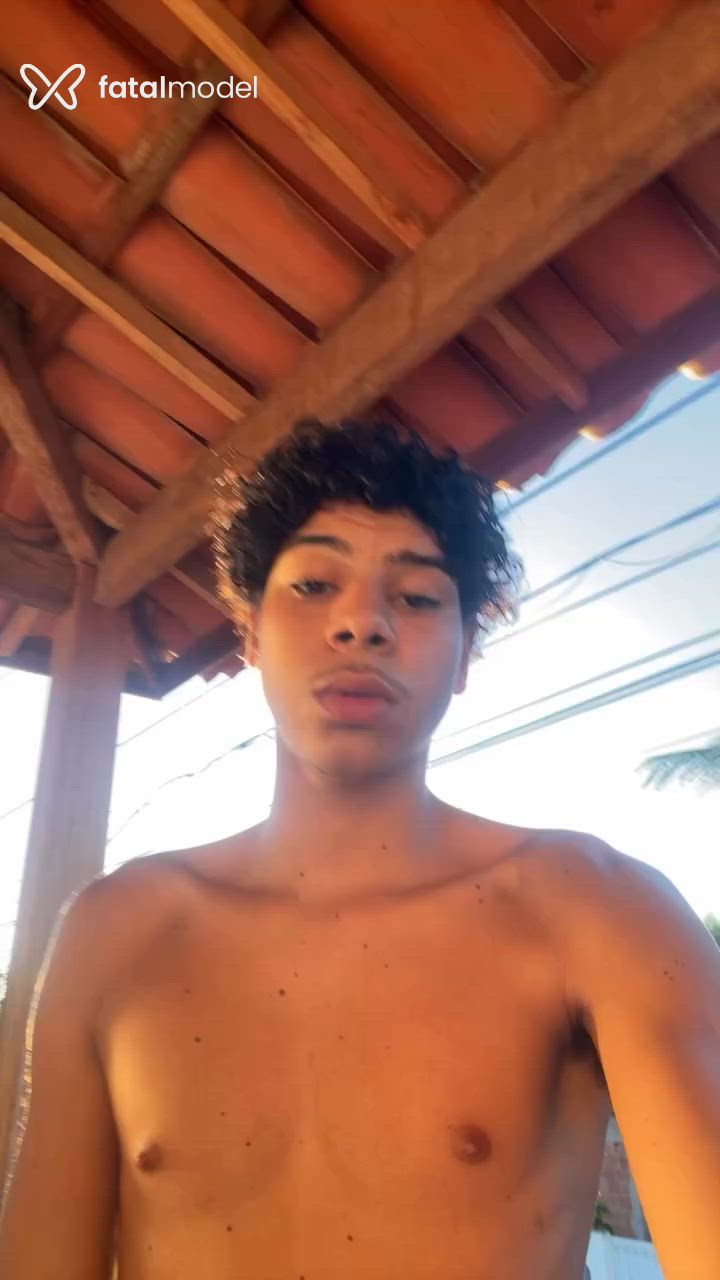 Acompanhante homem morena (o) de olhos castanhos - Migezinho Acompanhante homem morena (o) de olhos castanhos - Migezinho