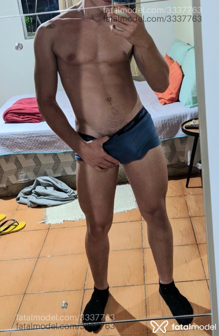 Acompanhante homem com cabelo castanho de olhos castanhos em Foz do Iguaçu - Colomb