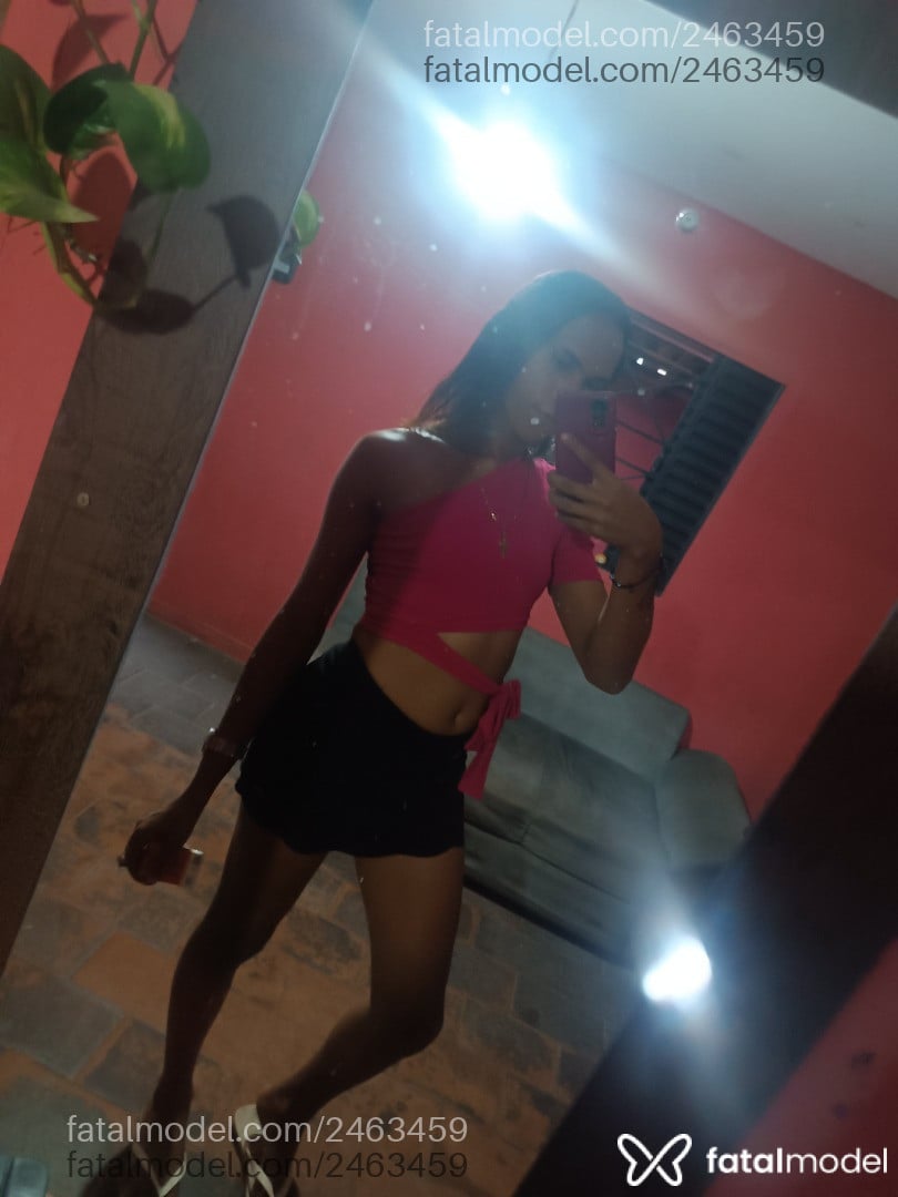 Acompanhante mulher trans com cabelo castanho de olhos pretos em Xinguara - Kauanny