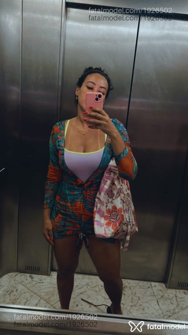 Acompanhante mulher morena (o) de olhos pretos em Nova Iguaçu - Ana