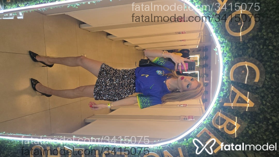 Acompanhante mulher trans loira (o) de olhos castanhos em Florianópolis - Virgínia Meda