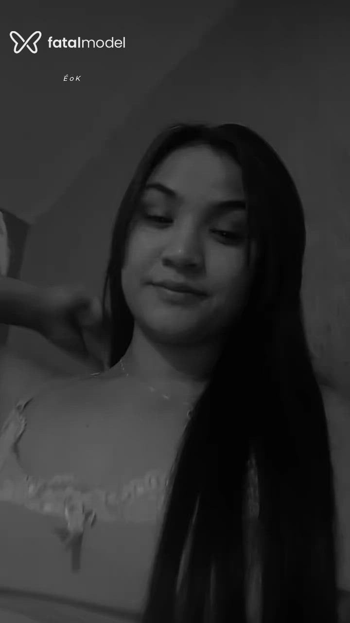 Acompanhante mulher morena (o) de olhos castanhos - Yasmin Styfler