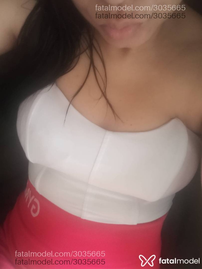 Acompanhante mulher com cabelo castanho de olhos castanhos em Chapecó - Juliana Souza