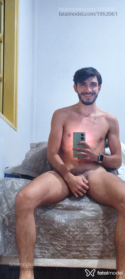 Acompanhante homem com cabelo castanho de olhos castanhos - Ricardo Acompanhante homem com cabelo castanho de olhos castanhos - Ricardo
