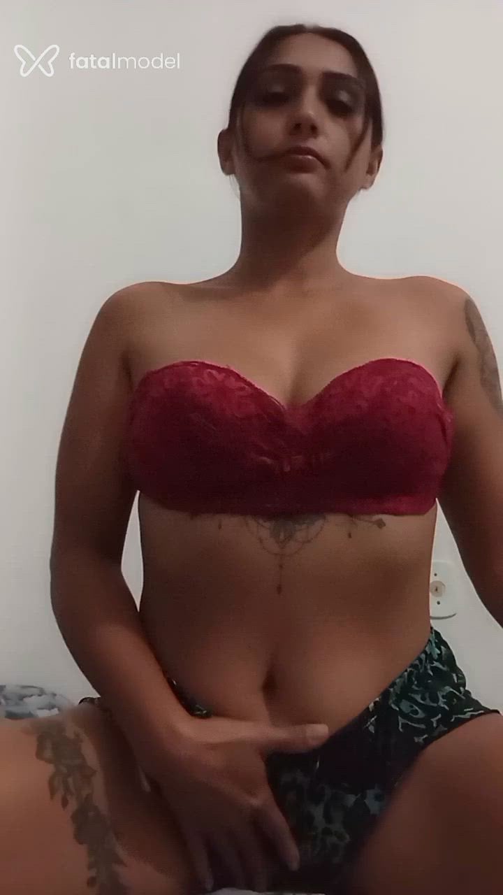 Acompanhante mulher morena (o) de olhos castanhos - Rosa Reis