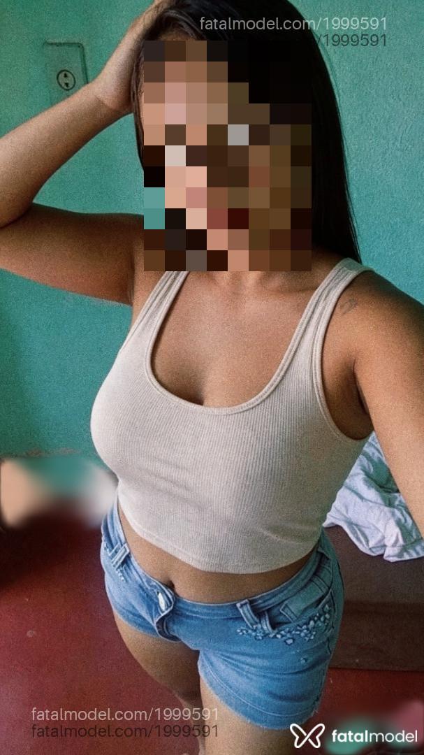Acompanhante mulher com cabelo castanho de olhos castanhos - Morenah Acompanhante mulher com cabelo castanho de olhos castanhos - Morenah