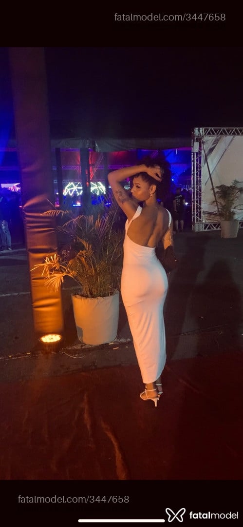 Acompanhante mulher morena (o) de olhos castanhos em Goiânia - Blackpanter