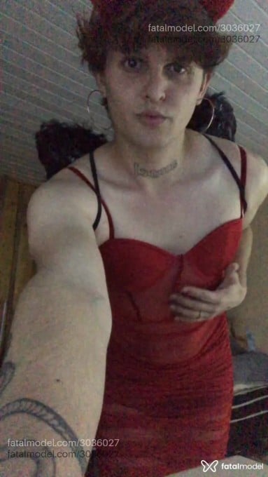 Acompanhante mulher trans loira (o) de olhos castanhos em Araucária Acompanhante mulher trans loira (o) de olhos castanhos em Araucária - Submissarosinha
