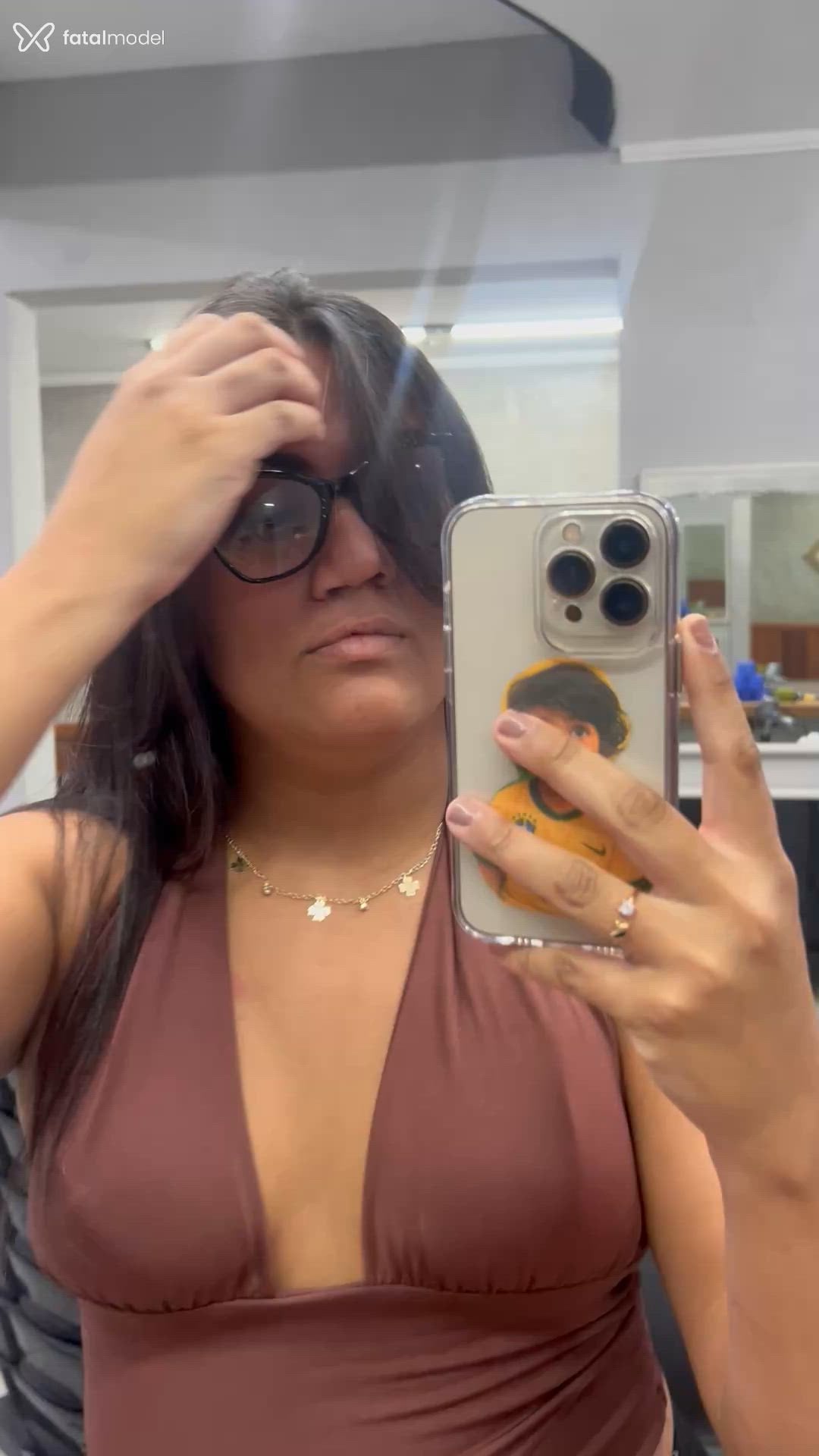 Acompanhante mulher morena (o) de olhos castanhos em São José dos Campos Acompanhante mulher morena (o) de olhos castanhos em São José dos Campos - Ariela