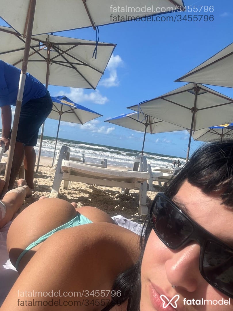 Acompanhante mulher morena (o) de olhos mel em Curitiba Acompanhante mulher morena (o) de olhos mel em Curitiba - Mahconha
