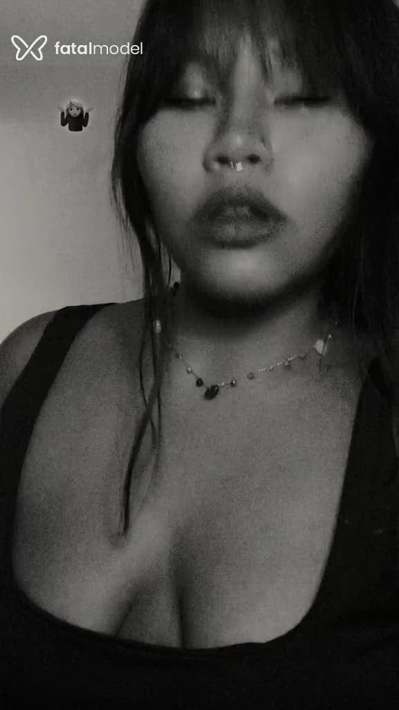 Acompanhante mulher morena (o) de olhos pretos - Inarah Acompanhante mulher morena (o) de olhos pretos - Inarah