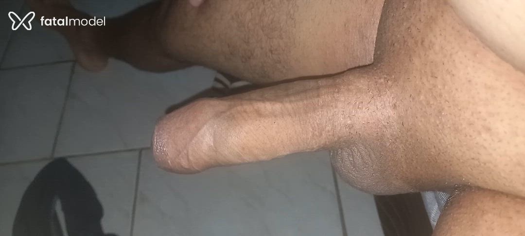 Acompanhante homem com cabelo castanho de olhos pretos - Nego Acompanhante homem com cabelo castanho de olhos pretos - Nego