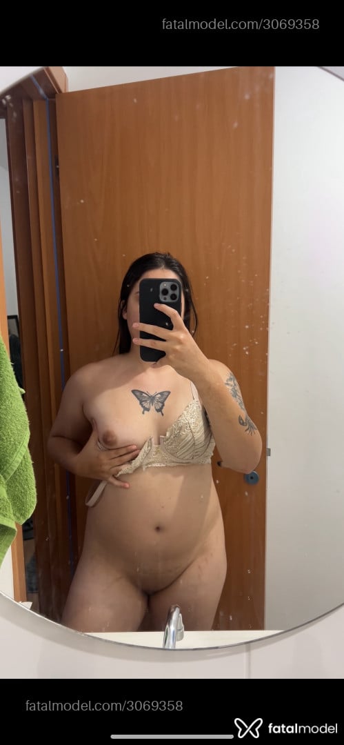Acompanhante mulher com cabelo castanho de olhos castanhos - Luiza