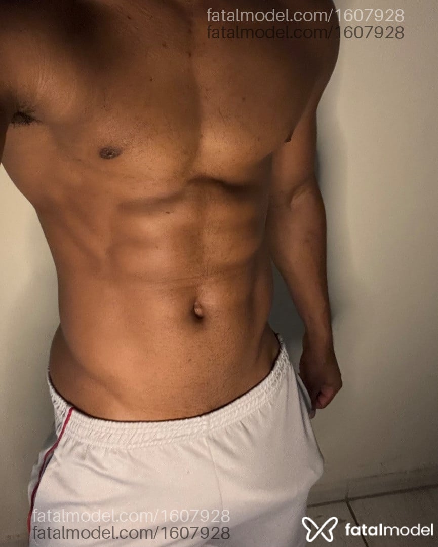 Acompanhante homem morena (o) de olhos pretos em Rio de Janeiro - Theo