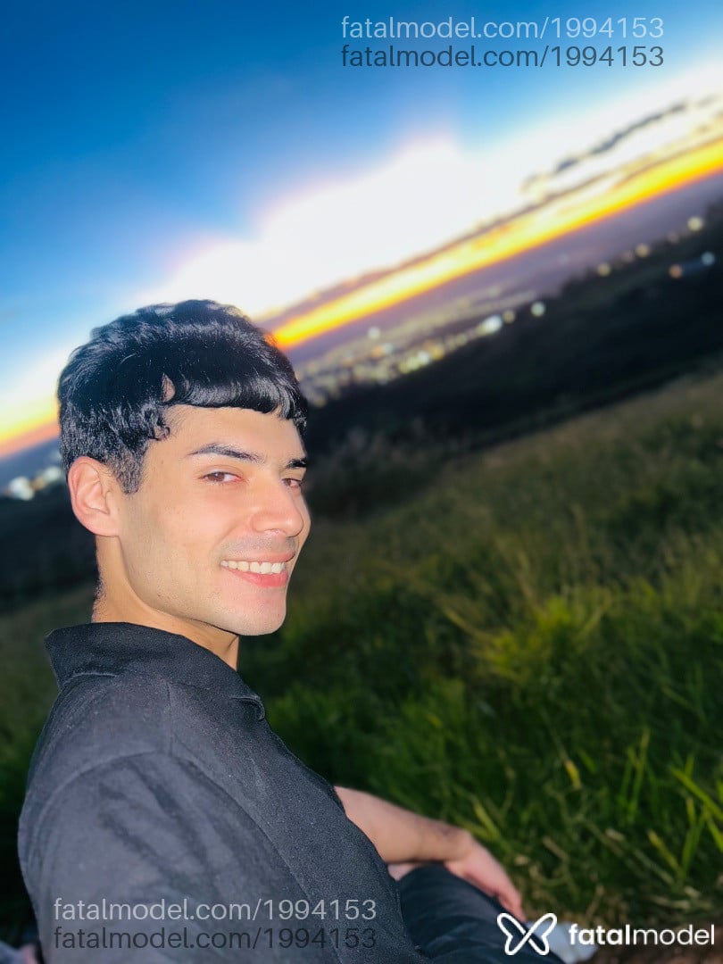 Acompanhante homem morena (o) de olhos castanhos em Uberlândia - Matheus