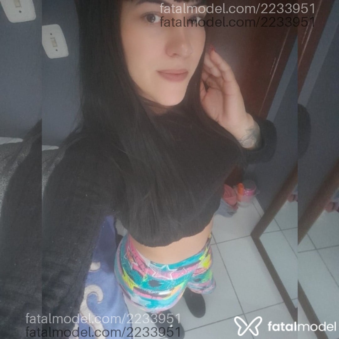 Acompanhante mulher trans morena (o) de olhos castanhos - Taty Stupp