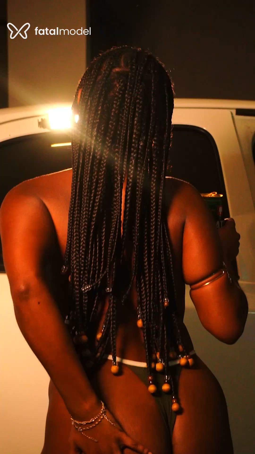 Acompanhante mulher com cabelo castanho de olhos castanhos em Aracruz Acompanhante mulher com cabelo castanho de olhos castanhos em Aracruz - Maju