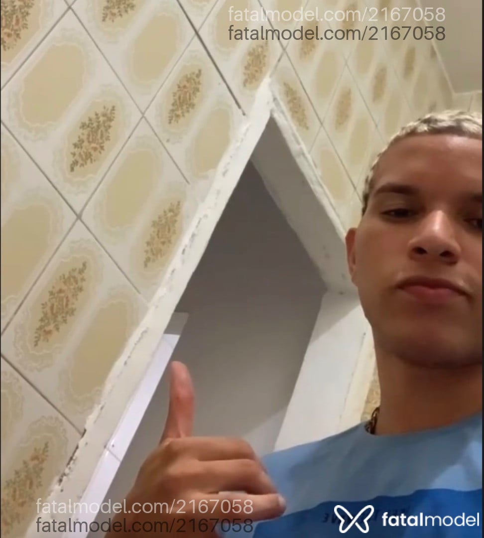 Acompanhante homem com cabelo castanho de olhos castanhos em Rio de Janeiro Acompanhante homem com cabelo castanho de olhos castanhos em Rio de Janeiro - Pereira