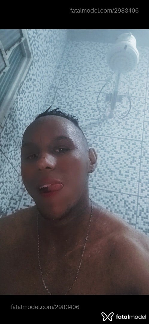 Acompanhante homem morena (o) de olhos castanhos - Pretokay Acompanhante homem morena (o) de olhos castanhos - Pretokay