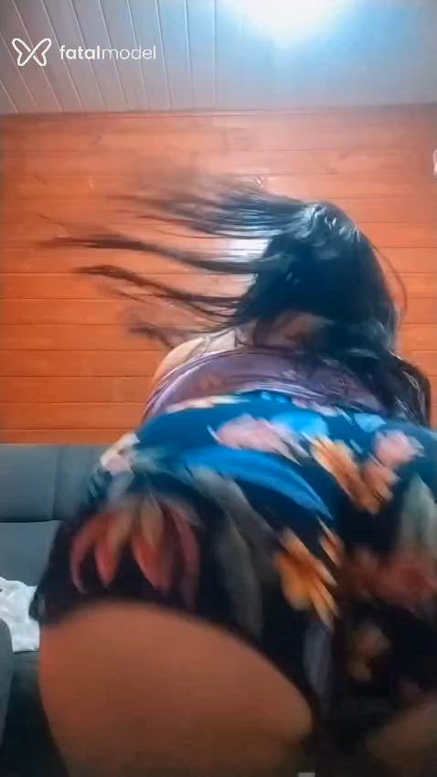 Acompanhante mulher morena (o) de olhos castanhos em Guaíba Acompanhante mulher morena (o) de olhos castanhos em Guaíba - Pam Silvah