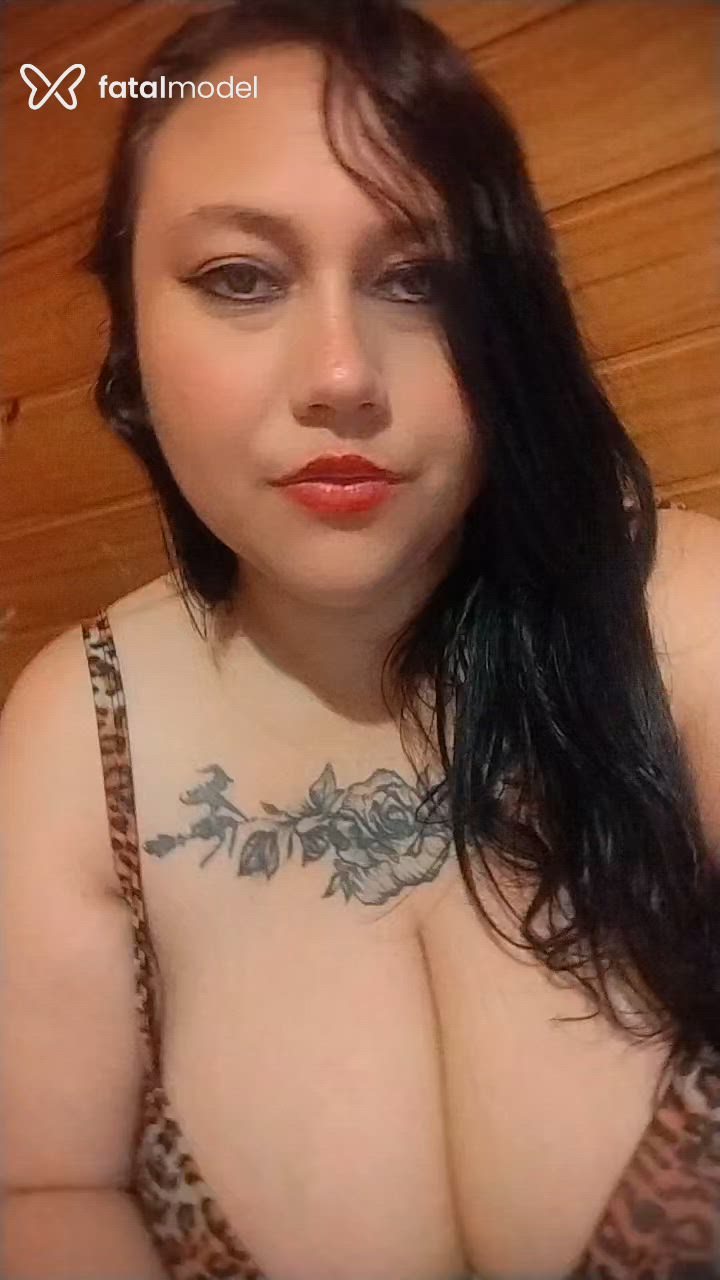 Acompanhante mulher morena (o) de olhos castanhos em Guaíba Acompanhante mulher morena (o) de olhos castanhos em Guaíba - Pam Silvah