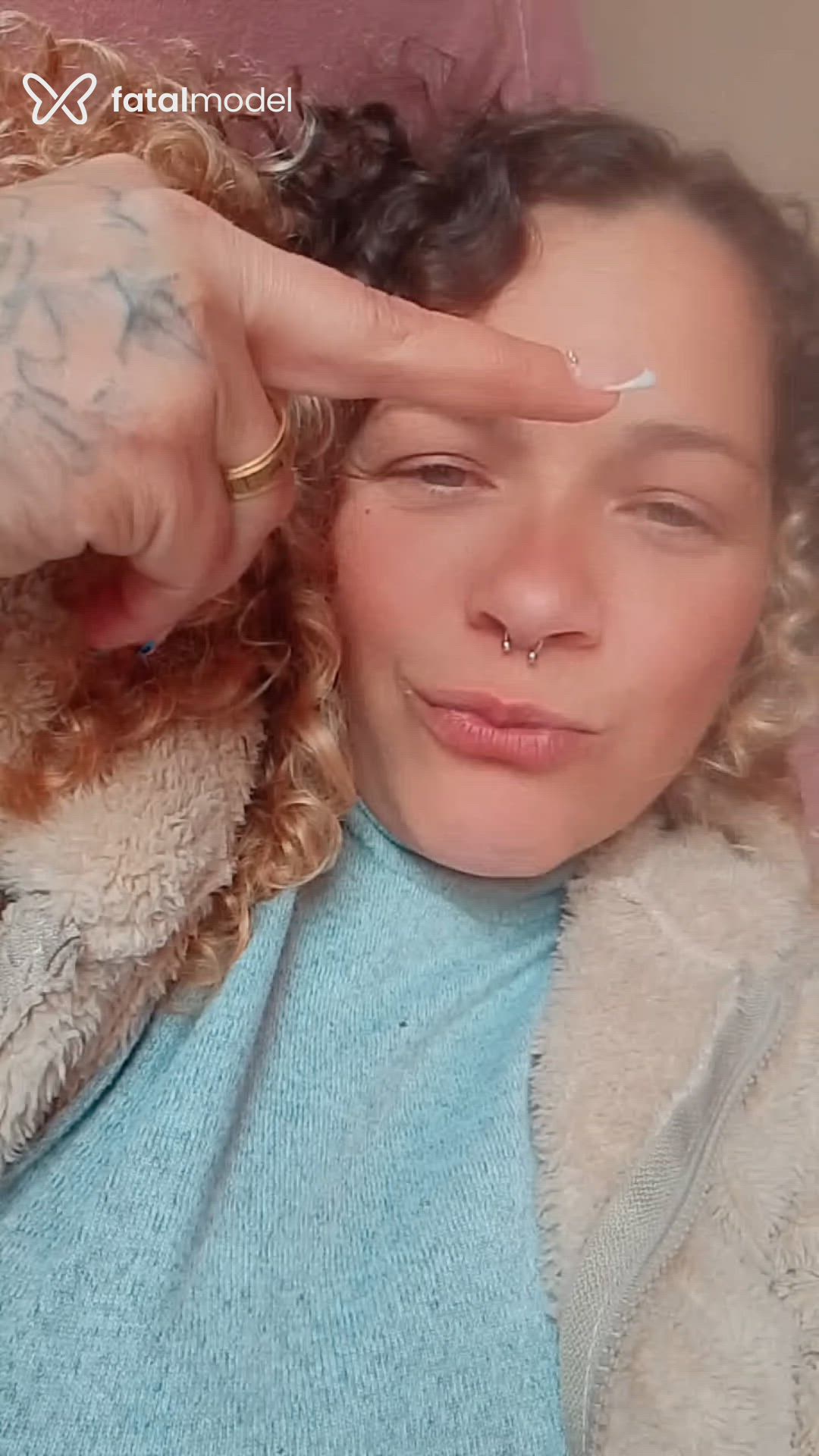 Acompanhante mulher loira (o) de olhos verdes em Pelotas Acompanhante mulher loira (o) de olhos verdes em Pelotas - Thay