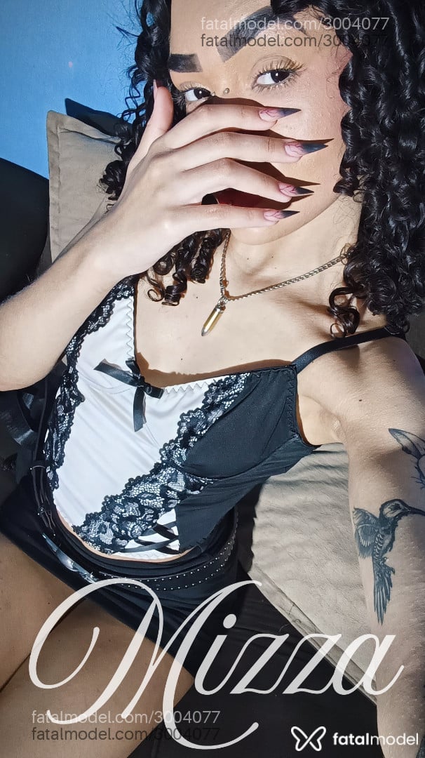Acompanhante mulher com cabelo castanho de olhos castanhos - Mizza