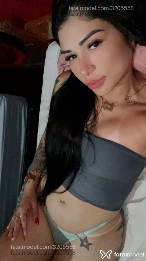 Acompanhante mulher morena (o) de olhos castanhos - Lavínia