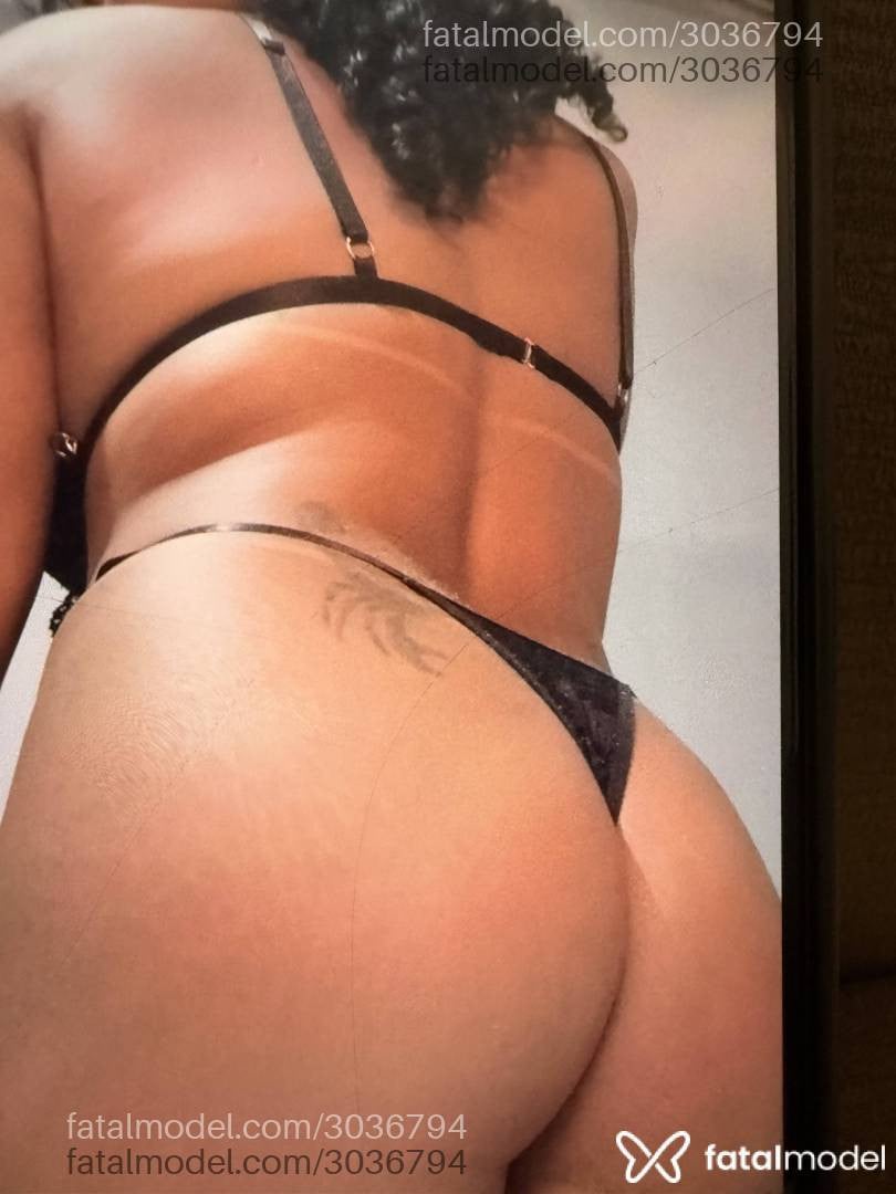Acompanhante mulher morena (o) de olhos pretos - Yasmin Amorim