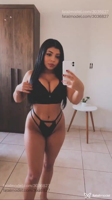 Acompanhante mulher morena (o) de olhos pretos em Itaúna - Amanda Oliveira