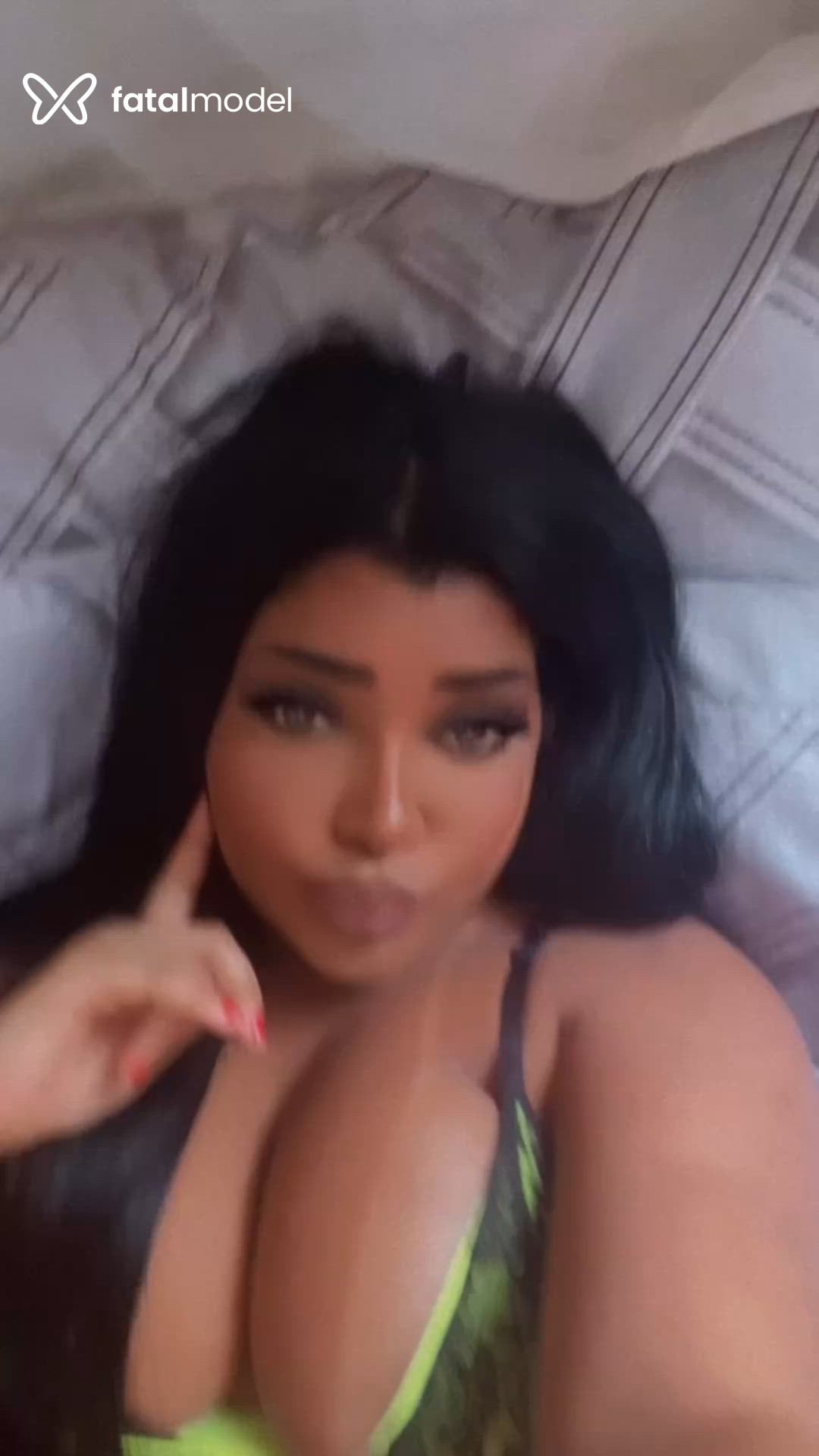 Acompanhante mulher morena (o) de olhos pretos - Amanda Oliveira Acompanhante mulher morena (o) de olhos pretos - Amanda Oliveira