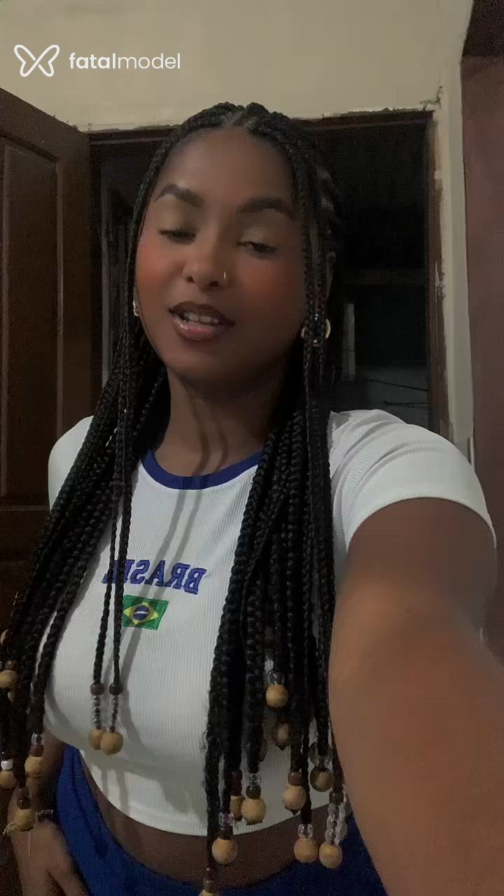 Acompanhante mulher com cabelo castanho de olhos castanhos em Aracruz Acompanhante mulher com cabelo castanho de olhos castanhos em Aracruz - Maju