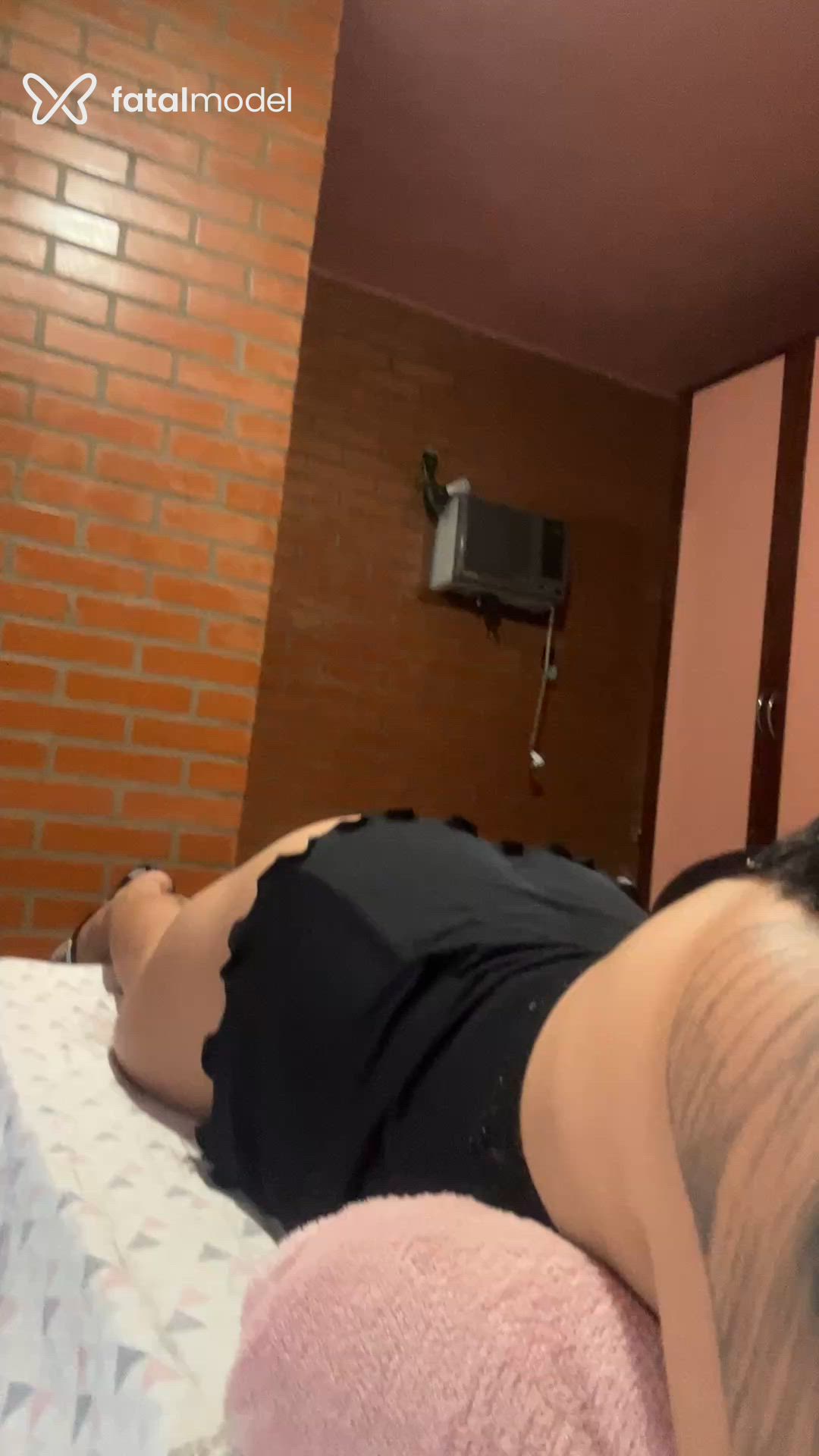 Acompanhante mulher com cabelo castanho de olhos castanhos em Saquarema Acompanhante mulher com cabelo castanho de olhos castanhos em Saquarema - Tatah