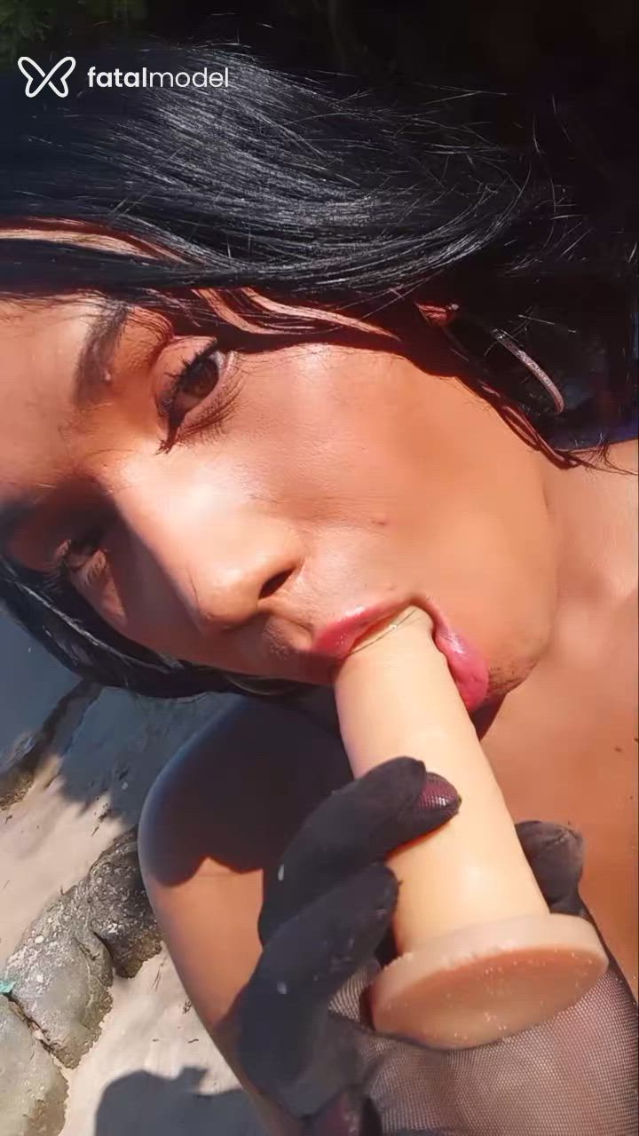 Acompanhante mulher trans morena (o) de olhos castanhos - Roh Souza Acompanhante mulher trans morena (o) de olhos castanhos - Roh Souza