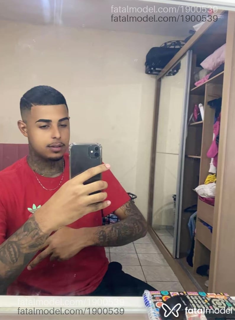 Acompanhante homem morena (o) de olhos pretos em Ribeirão Preto - Lucas Bueno