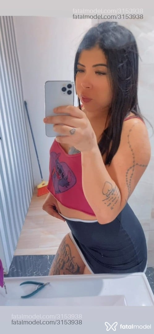 Acompanhante mulher morena (o) de olhos pretos em Divinópolis - Larissa Mendes