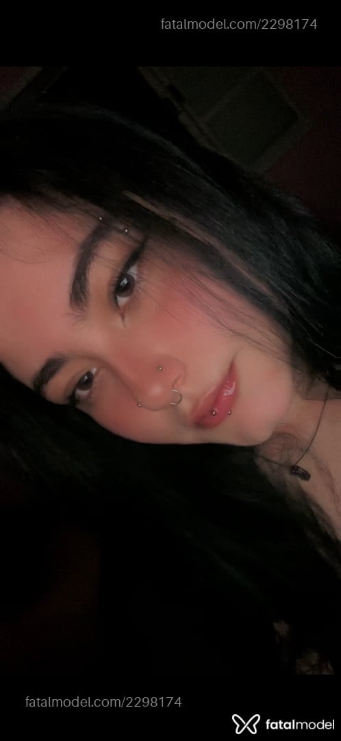 Acompanhante mulher morena (o) de olhos castanhos em Uberlândia - yuumi