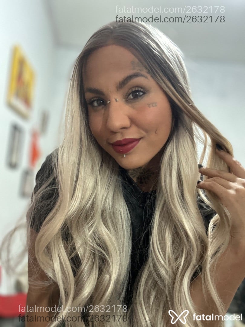Acompanhante mulher loira (o) de olhos castanhos em Salvador - Mandy