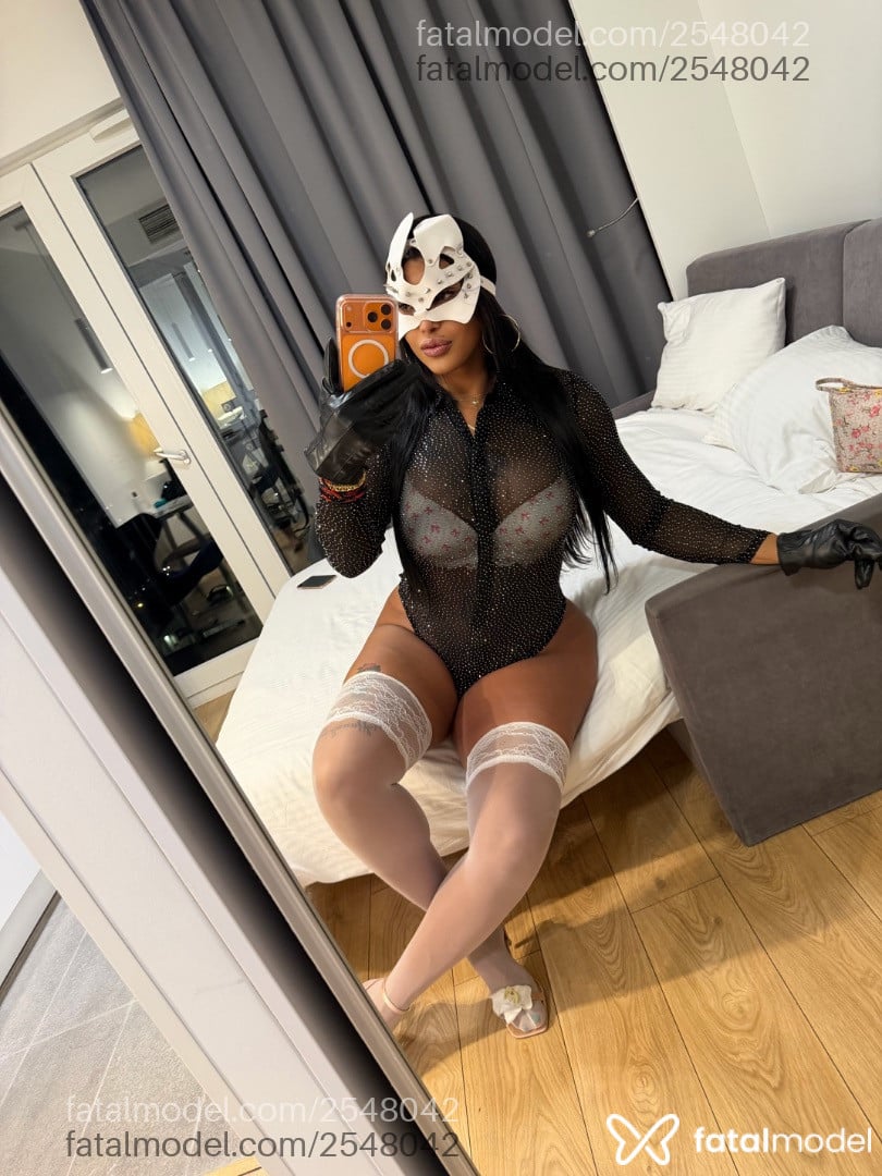 Acompanhante mulher trans morena (o) de olhos pretos em Recife Acompanhante mulher trans morena (o) de olhos pretos em Recife - Tyffanny