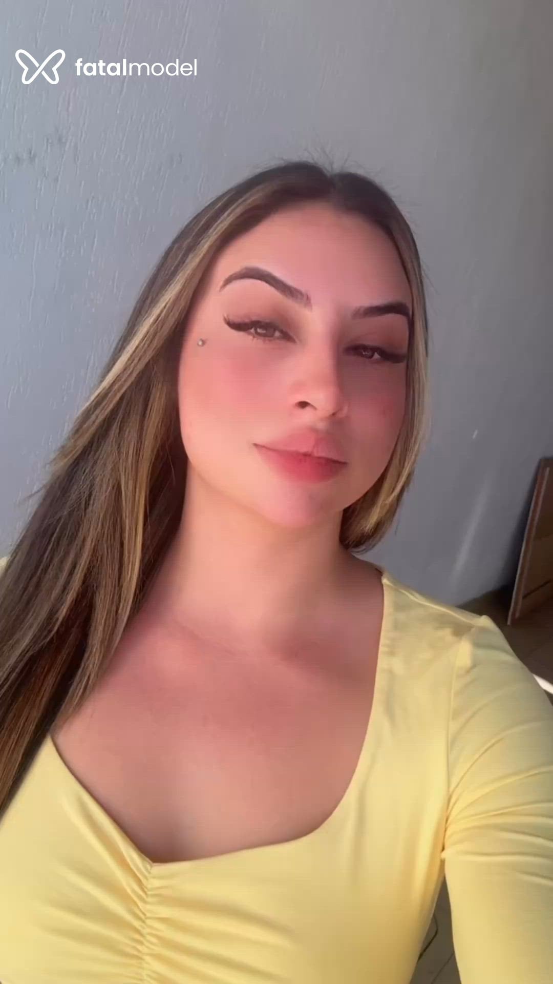 Acompanhante mulher loira (o) de olhos verdes em Palmas - Julie Teodoro