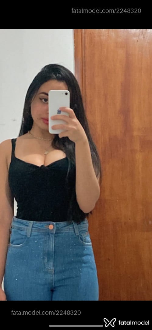 Acompanhante mulher morena (o) de olhos pretos em Goiânia - Evelyn
