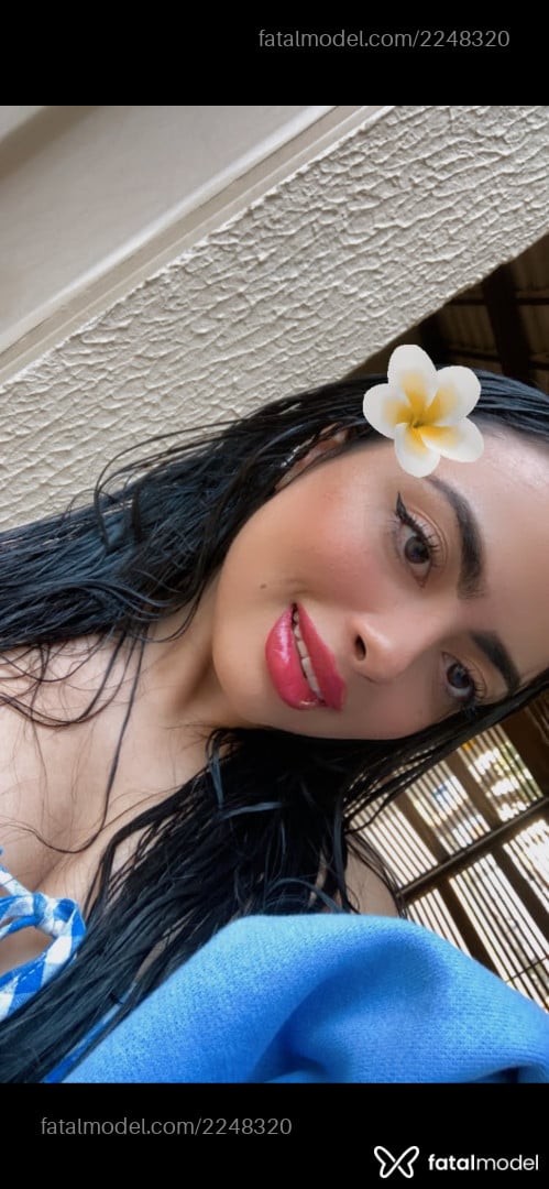 Acompanhante mulher morena (o) de olhos pretos em Goiânia - Evelyn