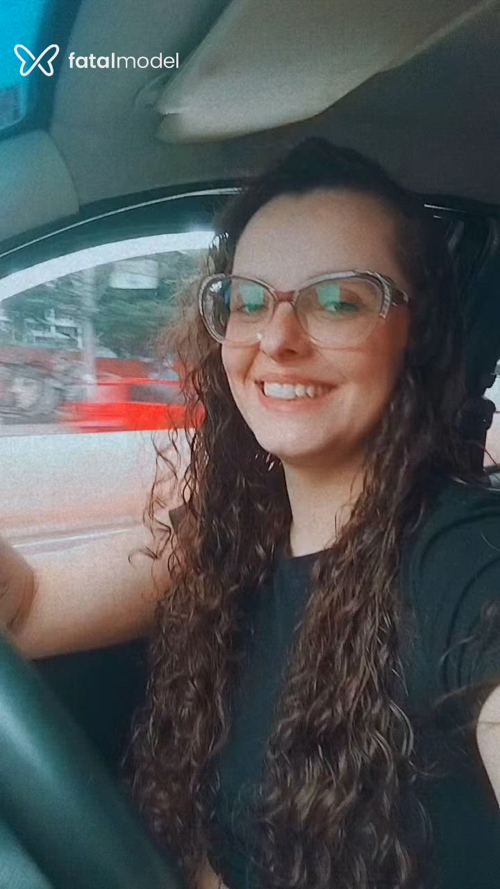Acompanhante mulher com cabelo castanho de olhos verdes - Juliana Acompanhante mulher com cabelo castanho de olhos verdes - Juliana
